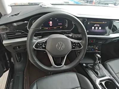 Volkswagen Passat 2022, 89900 км, за 16175 USD - фото 14