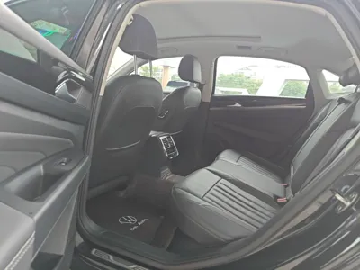Volkswagen Passat 2022, 89900 км, за 16175 USD - фото 20