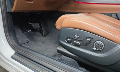 Genesis GV70 2023, 57072 км, за 65636.08 USD - фото 30