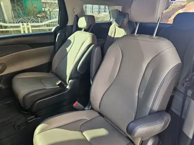 Kia Canival 2025, 17800 км, за 14358.31 USD