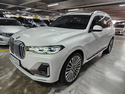 BMW X7 · 2021 год