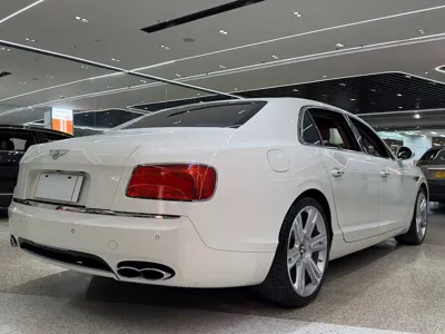 Bentley Flying Spur 2017, 75000 км, за 114771.17 USD - фото 9