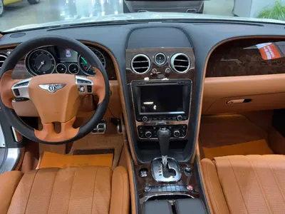 Bentley Flying Spur 2017, 75000 км, за 114771.17 USD - фото 15
