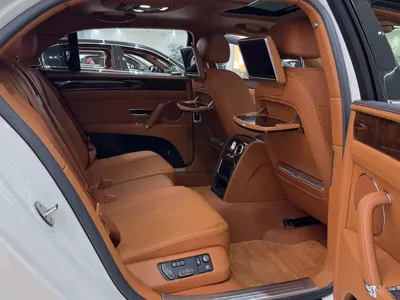 Bentley Flying Spur 2017, 75000 км, за 114771.17 USD - фото 17