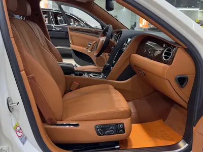 Bentley Flying Spur 2017, 75000 км, за 114771.17 USD - фото 19
