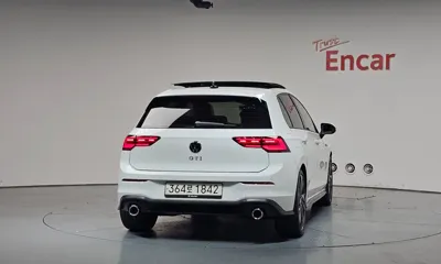 Volkswagen Golf 2024, 10865 км, за 24429.98 USD