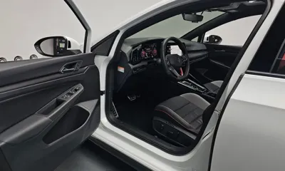 Volkswagen Golf 2024, 10865 км, за 24429.98 USD - фото 10