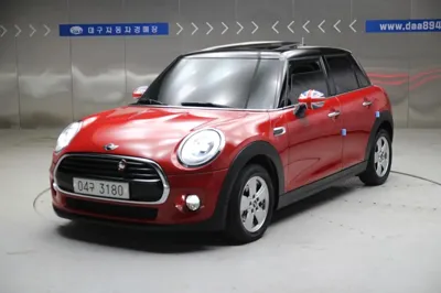 MINI Cooper · 2018 год