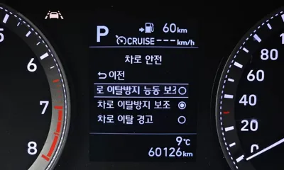 Hyundai Grandeur 2019, 60126 км, за 8879.24 USD - фото 16