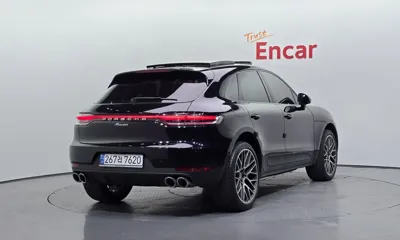 Porsche Macan 2021, 102399 км, за 30458.19 USD