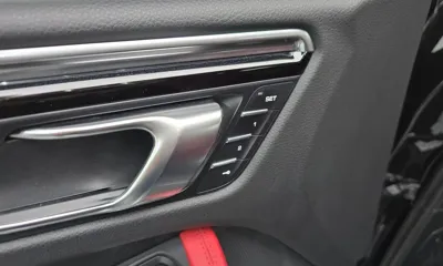 Porsche Macan 2021, 102399 км, за 30214.22 USD - фото 27
