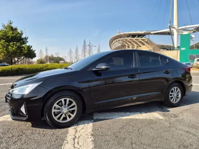 Hyundai Avante 2019, 71339 км, за 7670.8 USD