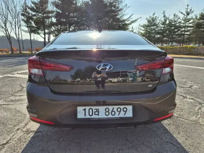Hyundai Avante 2019, 71339 км, за 7670.8 USD