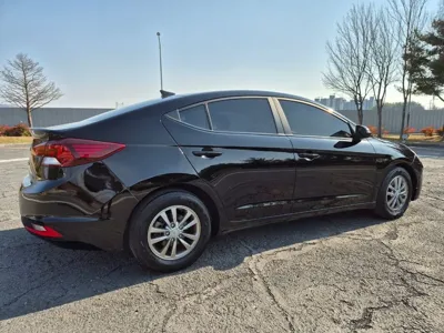 Hyundai Avante 2019, 71339 км, за 7670.8 USD