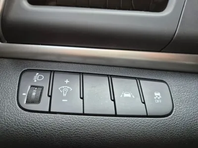 Hyundai Avante 2019, 71339 км, за 7670.8 USD - фото 12