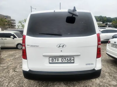 Hyundai Starex 2018, 95111 км, за 7025.77 USD
