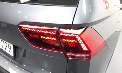Volkswagen Tiguan 2020, 39151 км, за 18892.52 USD - фото 23
