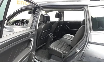 Volkswagen Tiguan 2020, 39151 км, за 18892.52 USD - фото 26