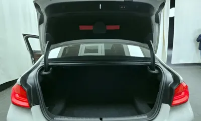 BMW 5-Series 2020, 81775 км, за 20152.29 USD - фото 20