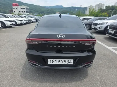 Hyundai Grandeur 2022, 77000 км, за 18376.53 USD