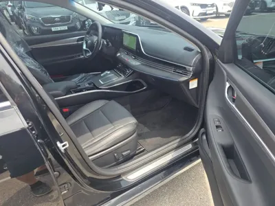 Hyundai Grandeur 2022, 77000 км, за 18376.53 USD