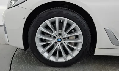 BMW 5-Series 2021, 53588 км, за 22084.7 USD