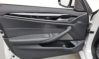 BMW 5-Series 2021, 53588 км, за 22084.7 USD - фото 24