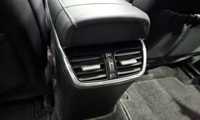 Hyundai Grandeur 2020, 48447 км, за 18566.79 USD - фото 31