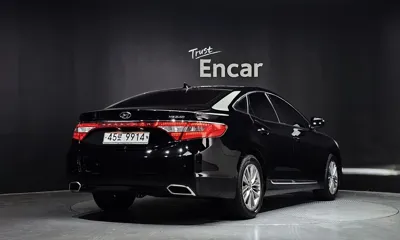 Hyundai Grandeur 2015, 92955 км, за 4860.74 USD