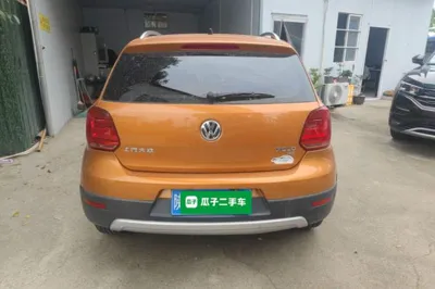 Volkswagen Polo 2016, 62100 км, за 6911 USD