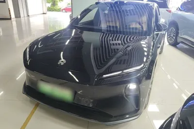 Nio ET5 · 2022 год