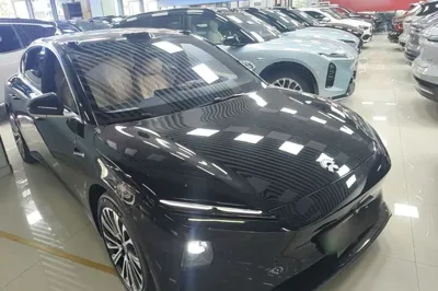 Nio ET5 2022, 63800 км, за 25635 USD