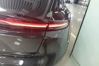 Nio ET5 2022, 63800 км, за 25635 USD - фото 9