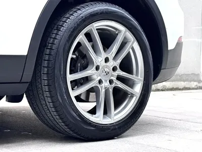 Porsche Cayenne 2021, 70000 км, за 61035.37 USD