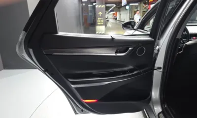 Hyundai Grandeur 2017, 110738 км, за 8391.89 USD - фото 25
