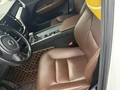 Volvo XC60 2018, 68000 км, за 16009.11 USD