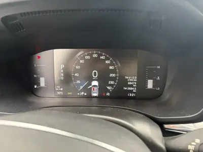 Volvo XC60 2018, 68000 км, за 16009.11 USD