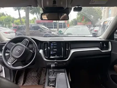 Volvo XC60 2018, 68000 км, за 16009.11 USD - фото 7