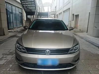 Volkswagen Lamando 2017, 71600 км, за 5466.41 USD