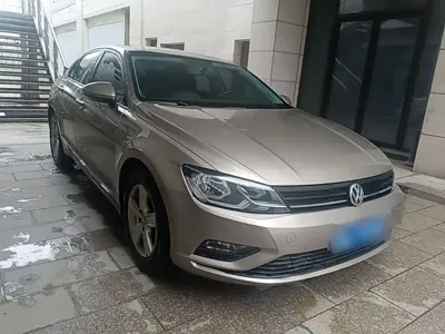 Volkswagen Lamando 2017, 71600 км, за 5466.41 USD