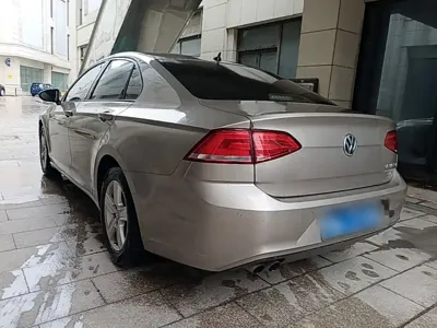 Volkswagen Lamando 2017, 71600 км, за 5466.41 USD