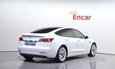 Tesla Model 3 2021, 97398 км, за 21150.81 USD
