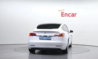 Tesla Model 3 2021, 97398 км, за 21150.81 USD