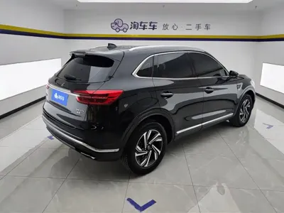 Hongqi Hongqi HS5 2023, 18900 км, за 13545.93 USD