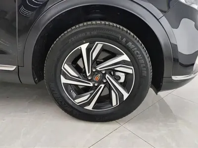 Hongqi Hongqi HS5 2023, 18900 км, за 13545.93 USD - фото 6