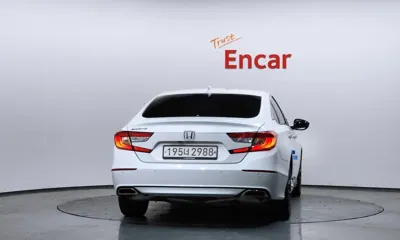 Honda Accord 2021, 46575 км, за 13610.83 USD
