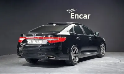 Hyundai Grandeur 2012, 182804 км, за 2734.91 USD