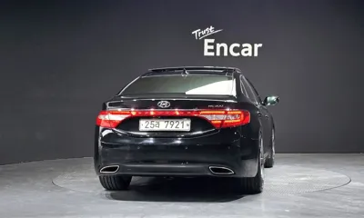 Hyundai Grandeur 2012, 182804 км, за 2734.91 USD