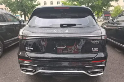 Hongqi HS5 2023, 35400 км, за 18154 USD
