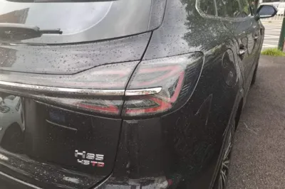 Hongqi HS5 2023, 35400 км, за 18154 USD - фото 9